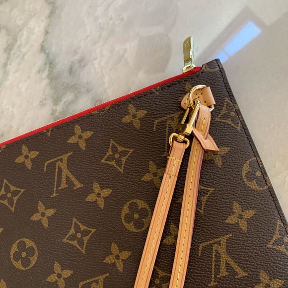 Sold Louis Vuitton Neverfull Pouchette Monogram Cherry - Picture 7 of 13